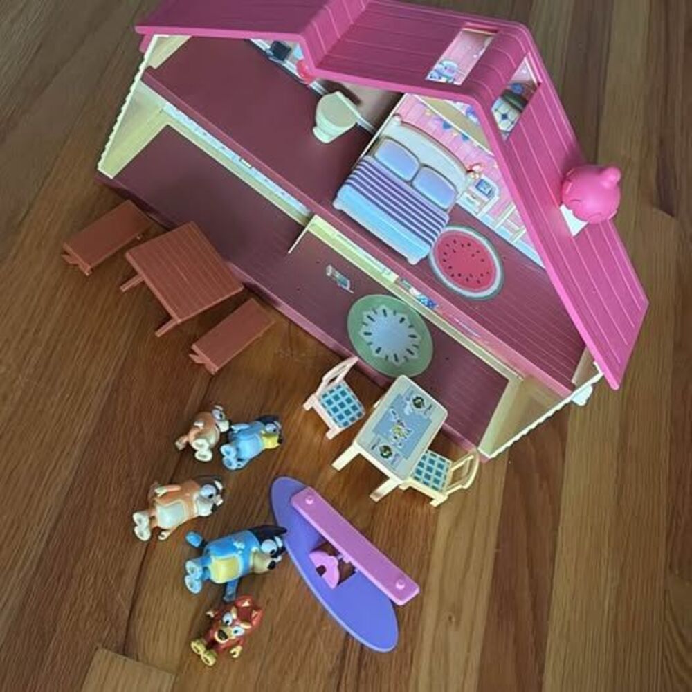 Bluey Heeler Family Home Playset with Figures